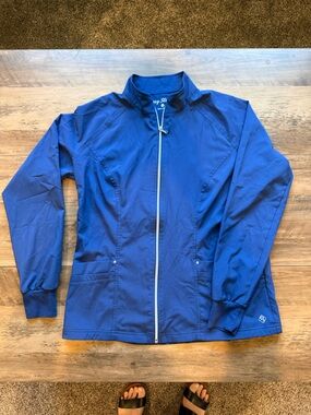 Uniform advantage easy stretch scrub jacket